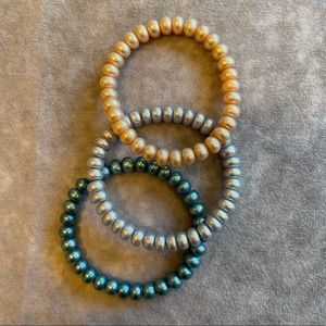 Three stretch pearl bead brackets